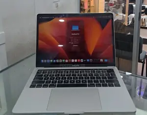 New Laptop Apple MacBook Pro 2017 8GB Intel Core I5 SSD 256GB