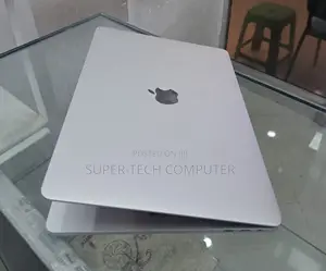 New Laptop Apple MacBook Pro 2017 8GB Intel Core I5 SSD 256GB