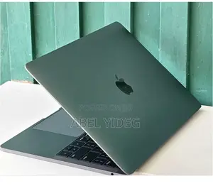 New Laptop Apple MacBook Pro 8GB Intel Core I5 SSD 256GB