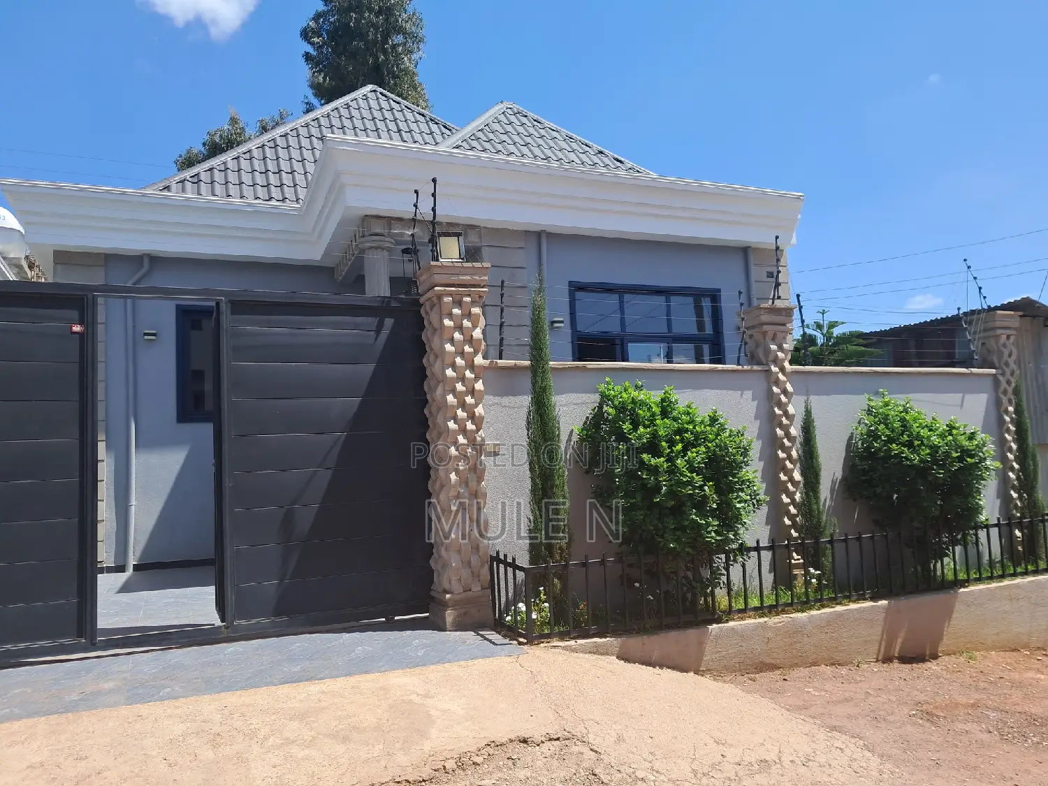 Furnished 3bdrm Villa in Figga Lideta, Bole for sale