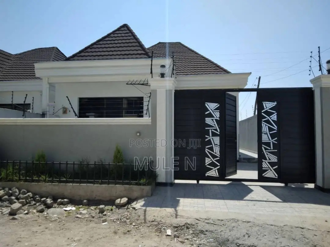 Furnished 3bdrm Villa in Ayat Hayile Real, Yeka for sale