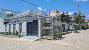 3bdrm Villa in Bole for sale