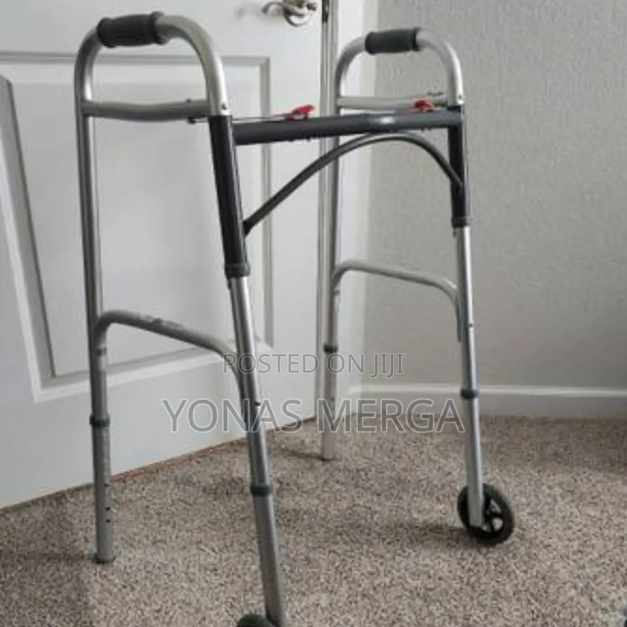 Folding Walker: Designed for Safety and Convenience