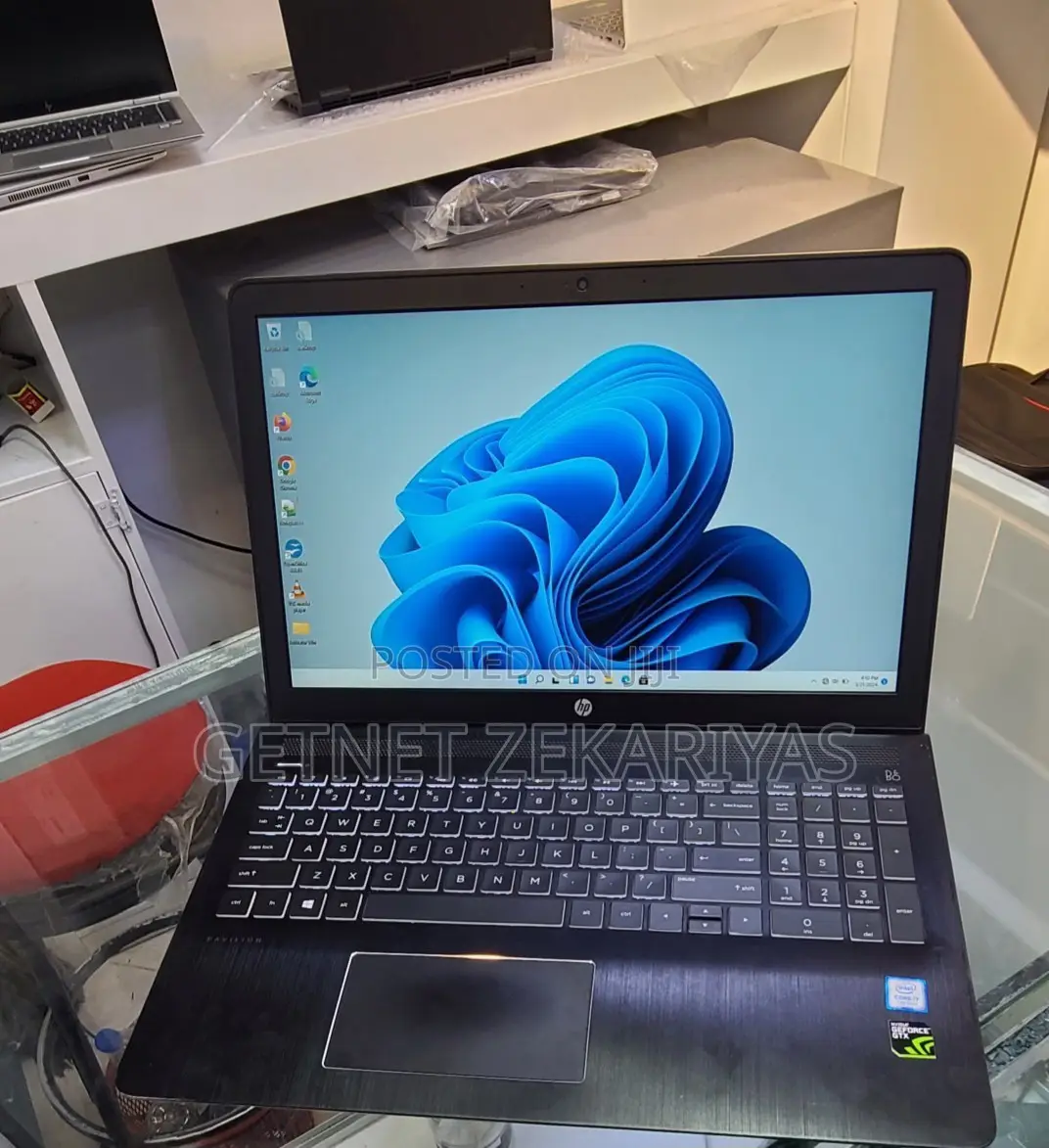 New Laptop HP Pavilion 15 16GB Intel Core I7 SSD 256GB