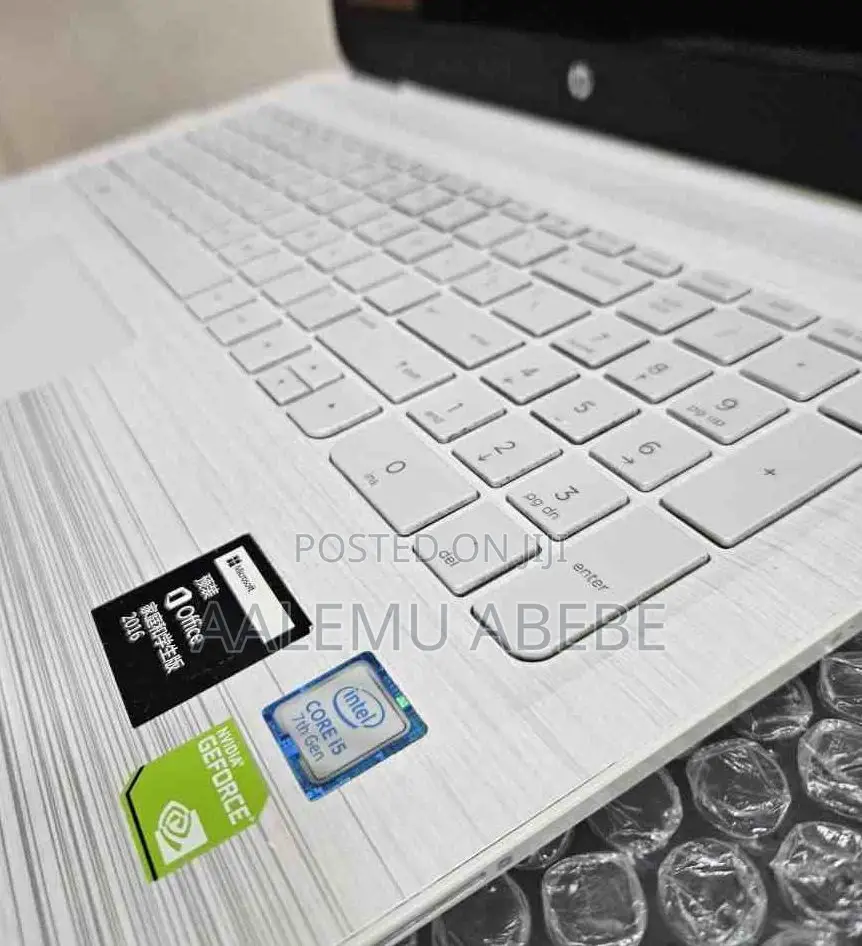 New Laptop HP Pavilion 15 8GB Intel Core I5 HDD 1T