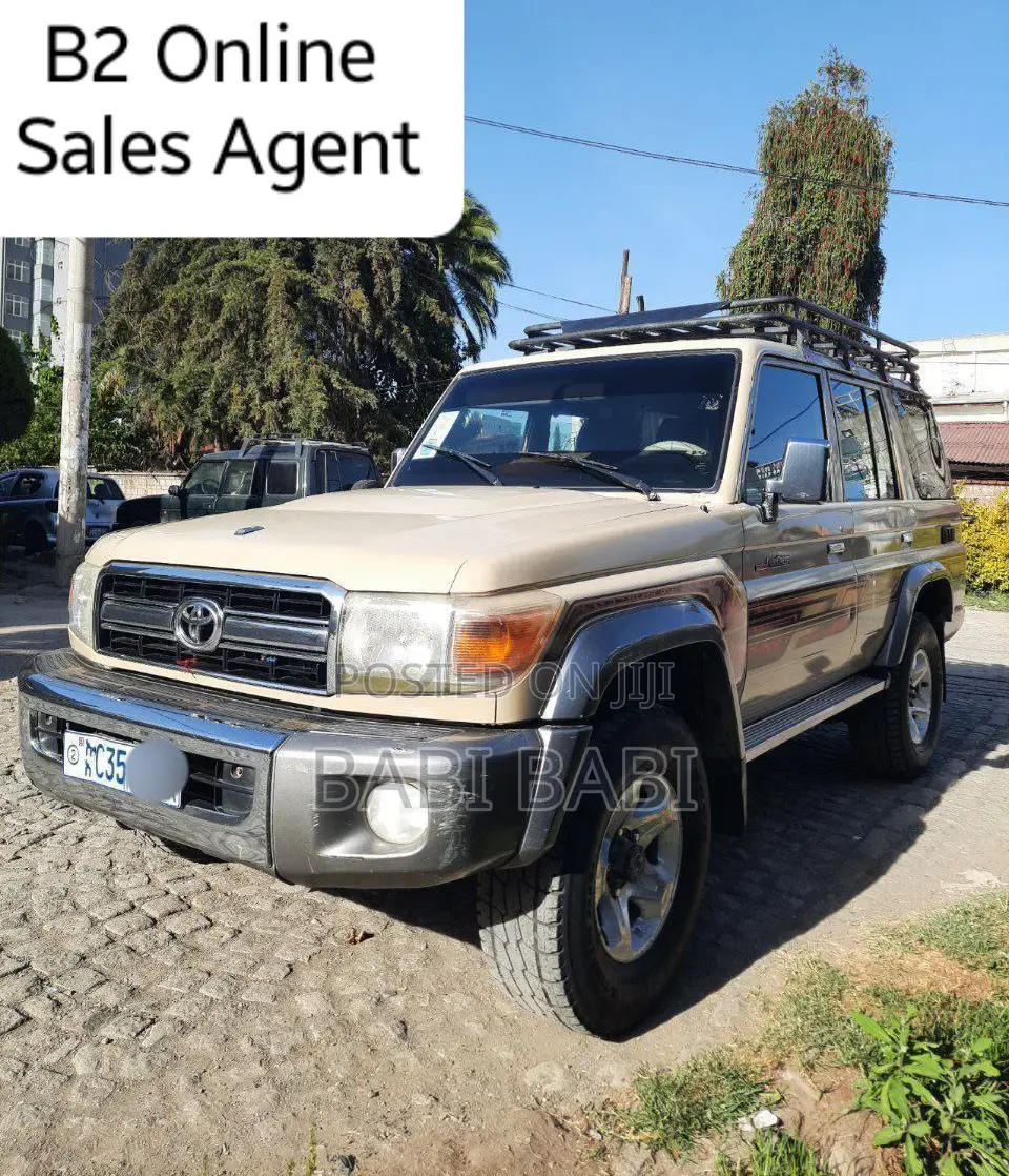 Toyota Land Cruiser 2021 Gold