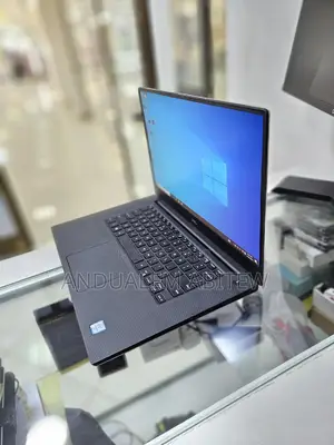 New Laptop Dell XPS 15 16GB Intel Core I7 SSD 512GB