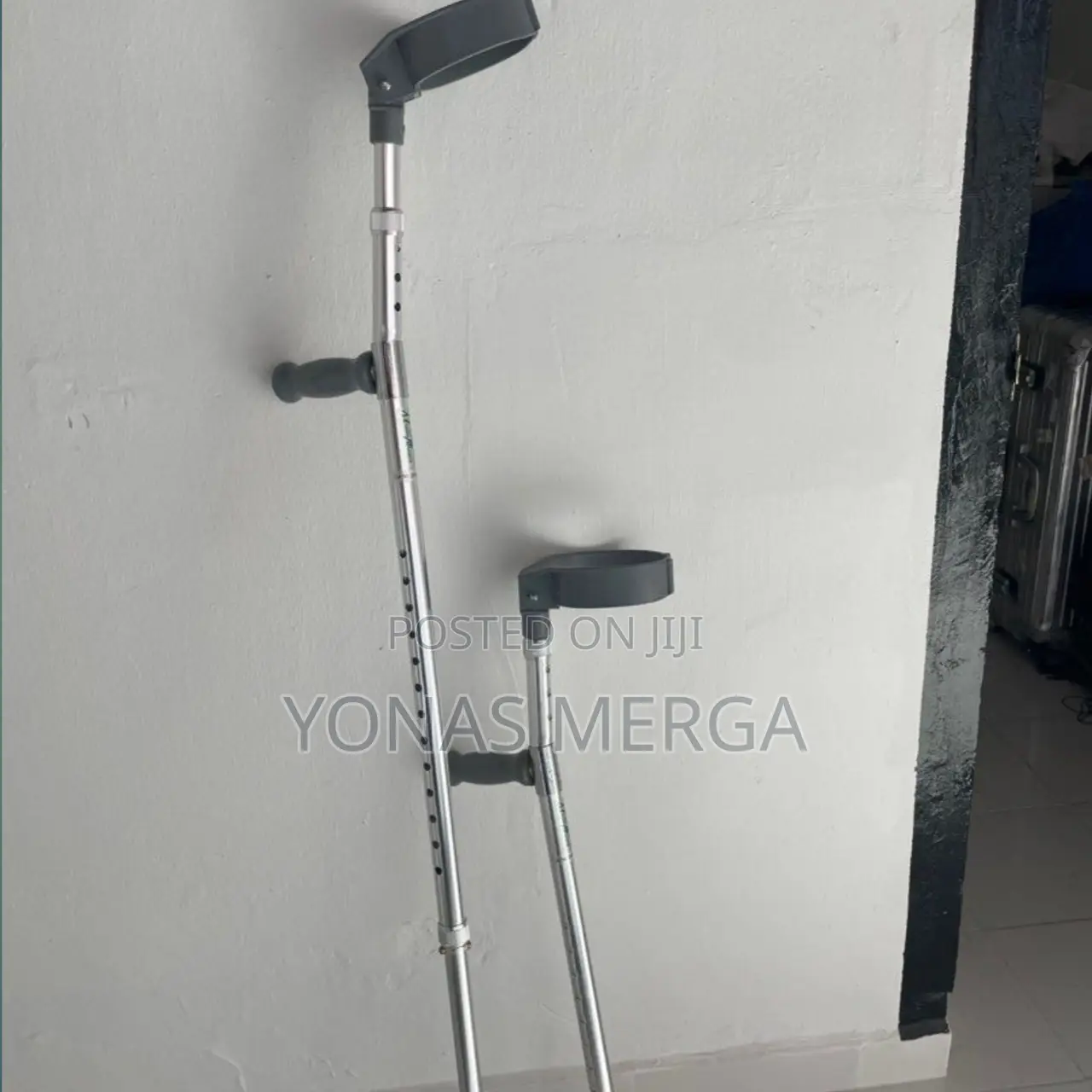 Forearm Crutches, Tall Adult Size,Turning Arm Cuffs Crutches