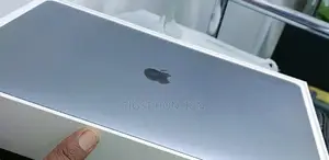 New Laptop Apple MacBook Pro 2017 16GB Intel Core I7 SSD 256GB