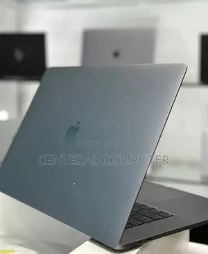 New Laptop Apple MacBook 2018 16GB Intel Core I7 SSD 512GB