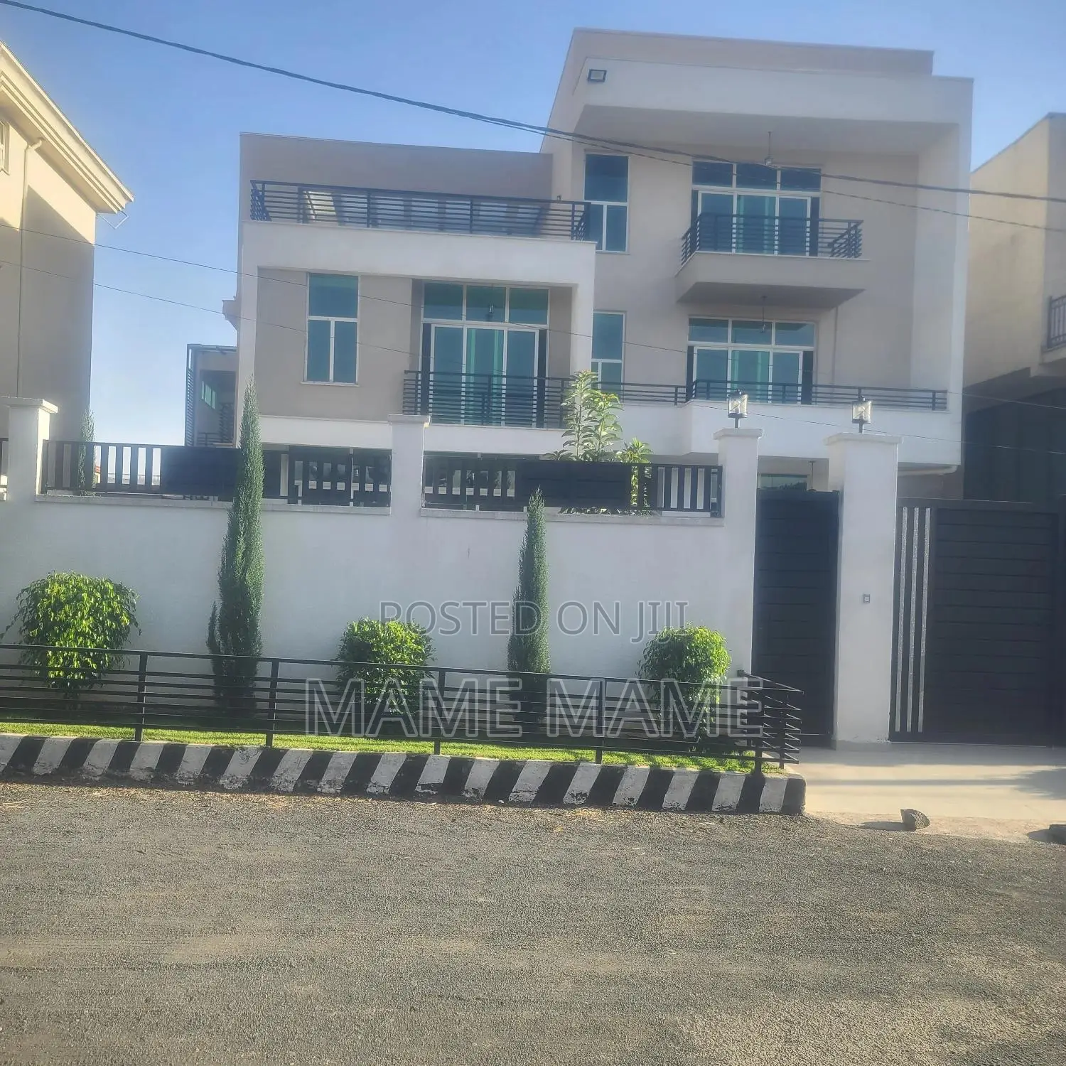 10bdrm House in Addis Abeba, Bole for sale