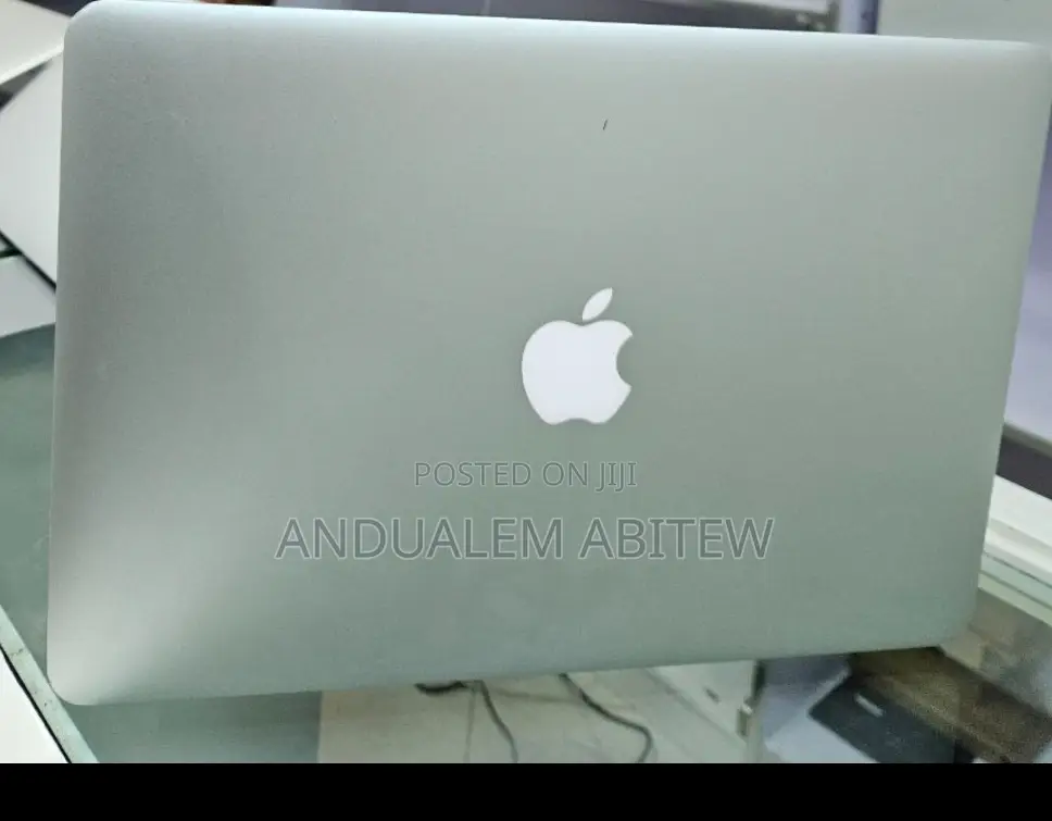 New Laptop Apple MacBook Air 2017 8GB Intel Core I5 SSD 256GB