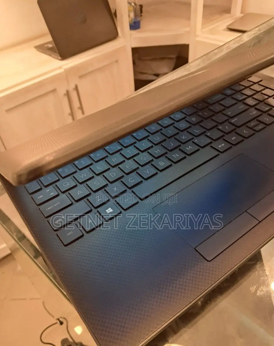 New Laptop HP Stream Notebook 8GB Intel Core I5 SSD 1T