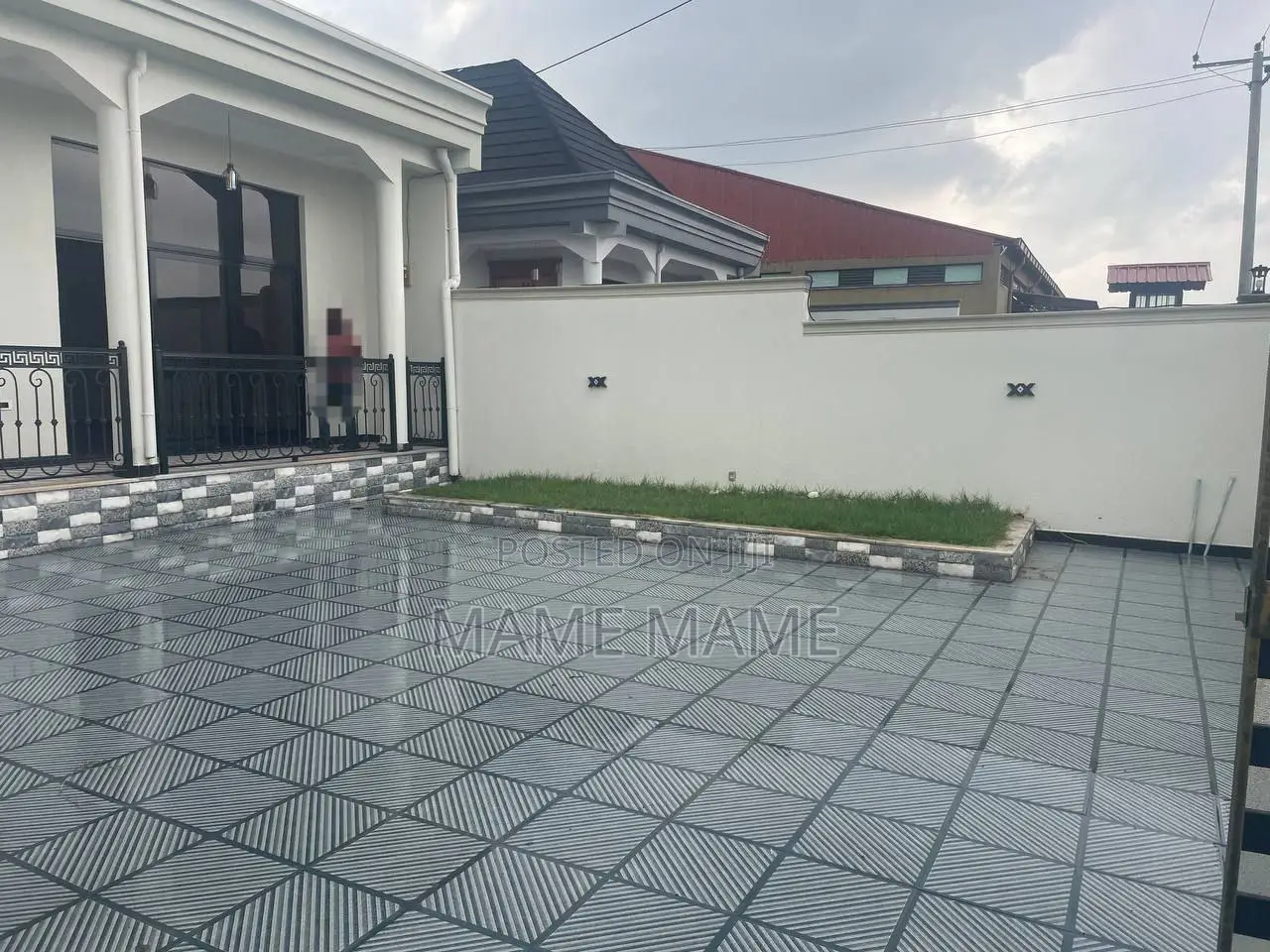 5bdrm Villa in Addis Abeba, Bole for sale