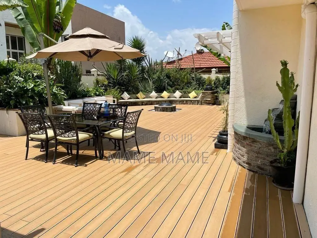9bdrm House in Legt Afo, Bole for sale