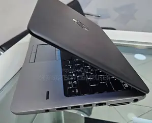 New Laptop HP EliteBook 820 8GB Intel Core I5 HDD 500GB