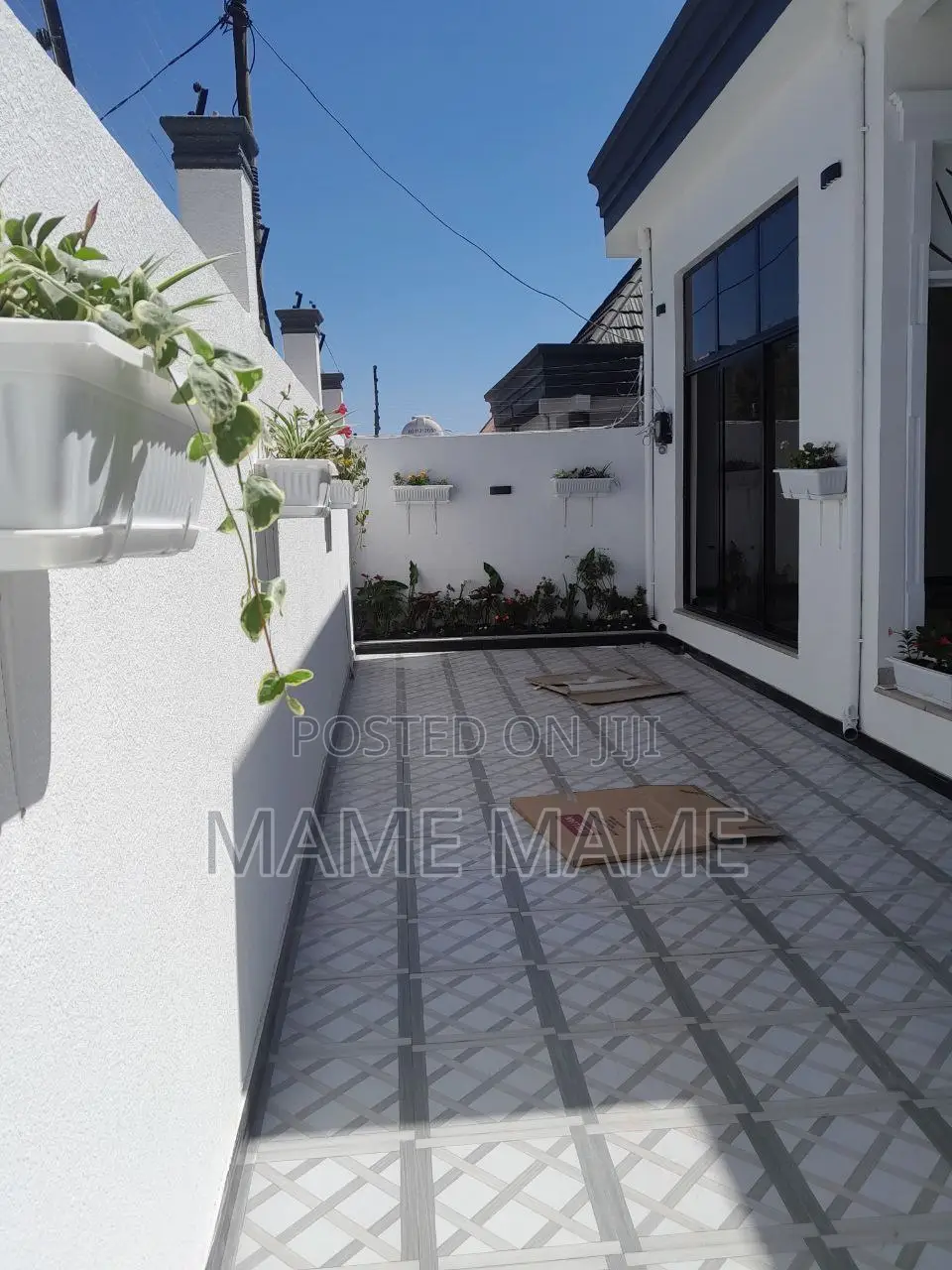5bdrm Villa in Addis Abeba, Bole for sale
