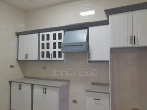 5bdrm Villa in Addis Abeba, Bole for sale
