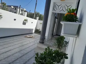 5bdrm Villa in Addis Abeba, Bole for sale