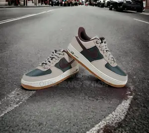 Nike Air Force 1 '07 Sneakers in Cream and Khaki