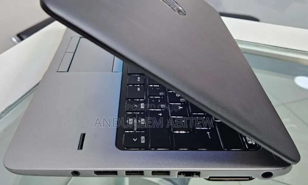 New Laptop HP EliteBook 820 G1 8GB Intel Core I5 HDD 500GB