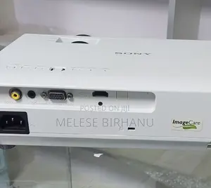 New SONY Dx-100 Projector