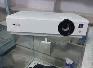 Sony Projector ,VPL-DX100