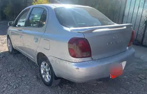 Toyota Platz 2001 Ivory