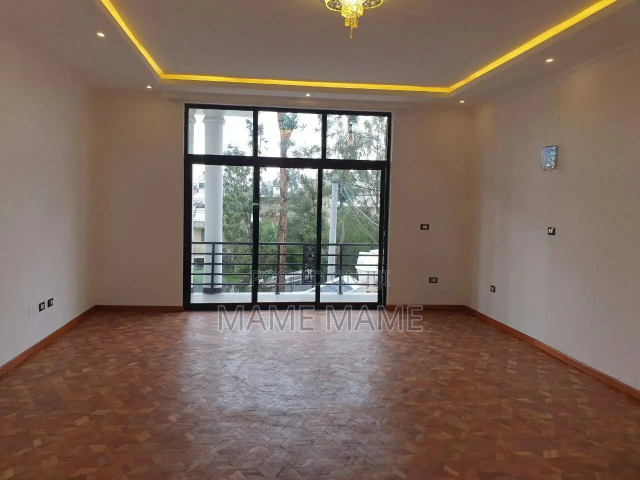 8bdrm House in Addis Abeba, Bole for sale