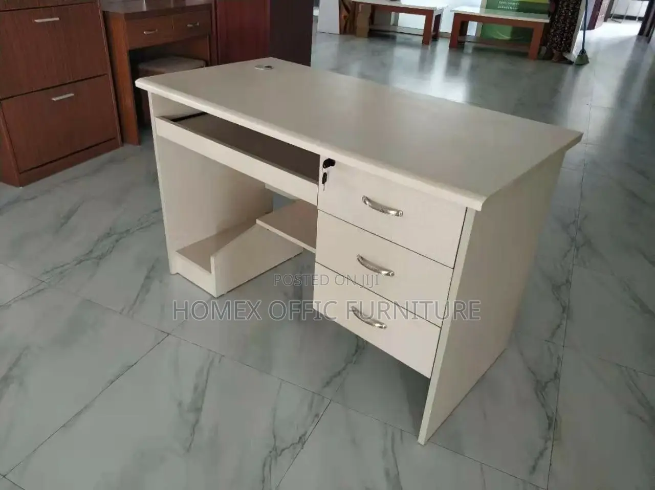 Office Secreterial and Staff Desk የሴክሬተሪ እና ስታፍ ዴስክ