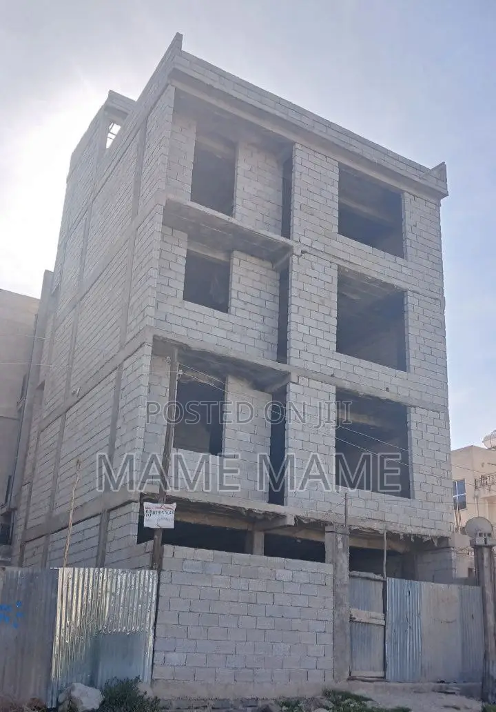 5bdrm House in Addis Abeba, Bole for sale