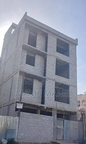 5bdrm House in Addis Abeba, Bole for sale