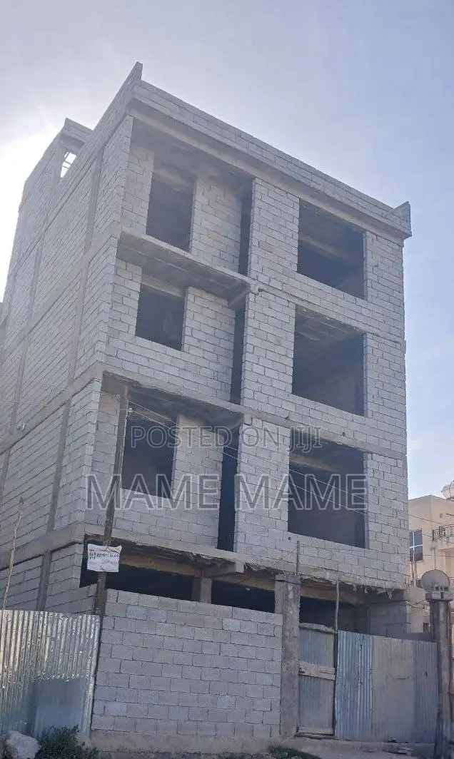 5bdrm House in Addis Abeba, Bole for sale