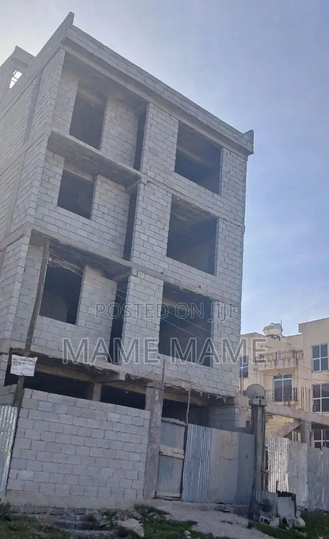 5bdrm House in Addis Abeba, Bole for sale