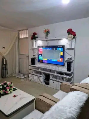 ለበዓሉ የሚሆኑ ውብ እና ማራኪ ቲቪ ስታንዶች