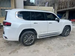 New Toyota Land Cruiser 2022 White