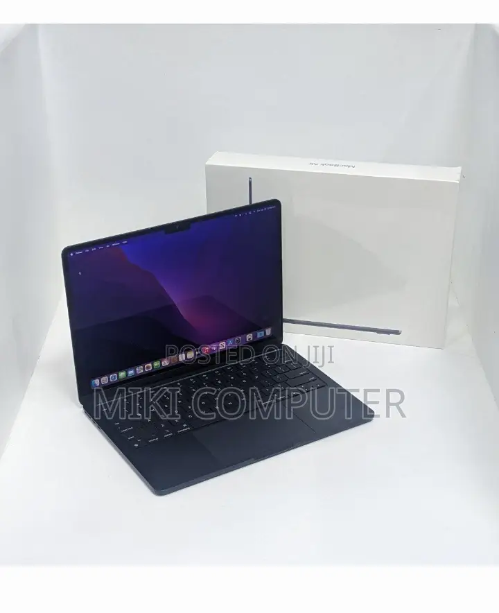 New Laptop Apple MacBook Air 2022 M2 8GB Intel SSD 256GB