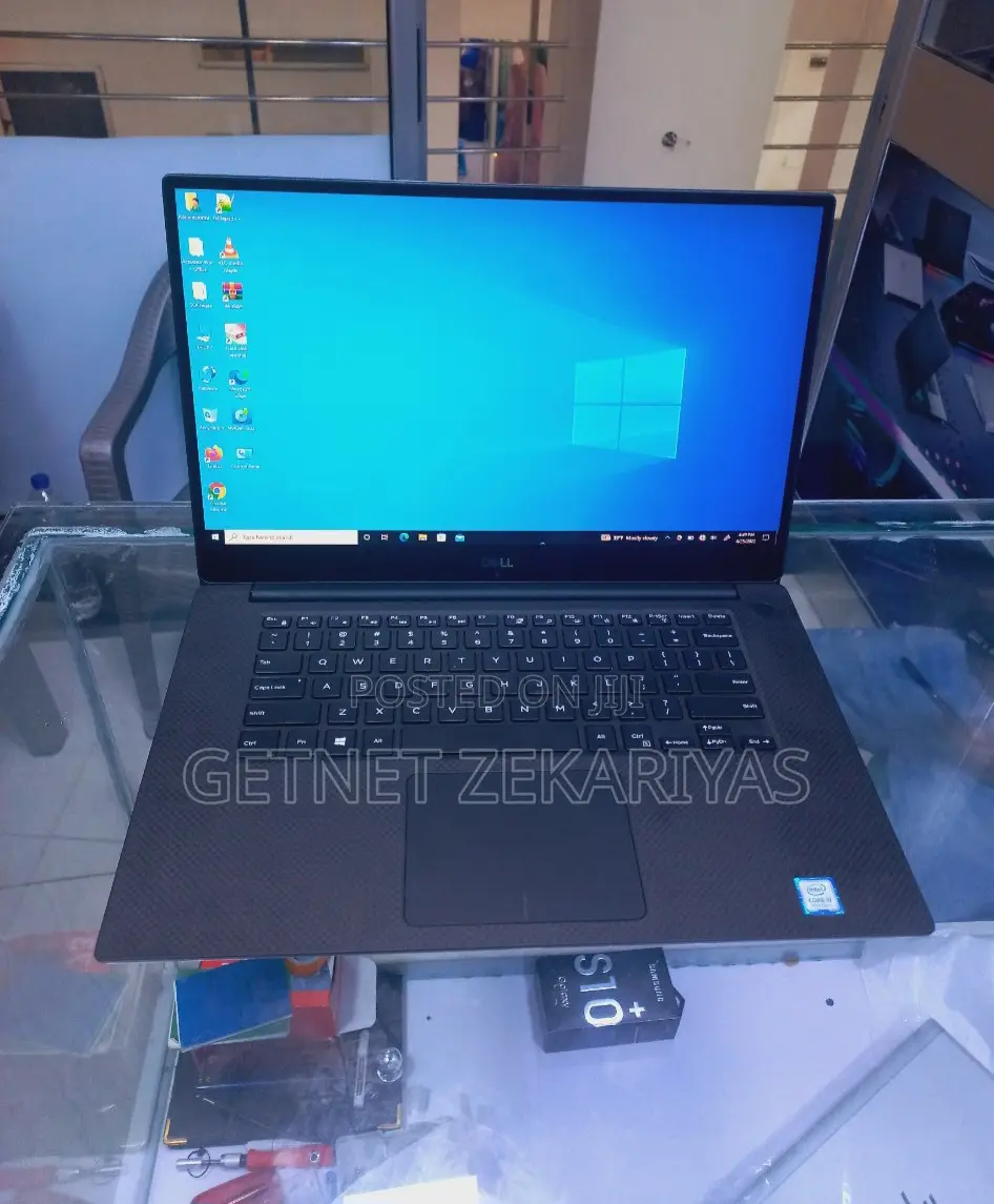 New Laptop Dell Precision 15 5520 32GB Intel Core I9 SSD 512GB