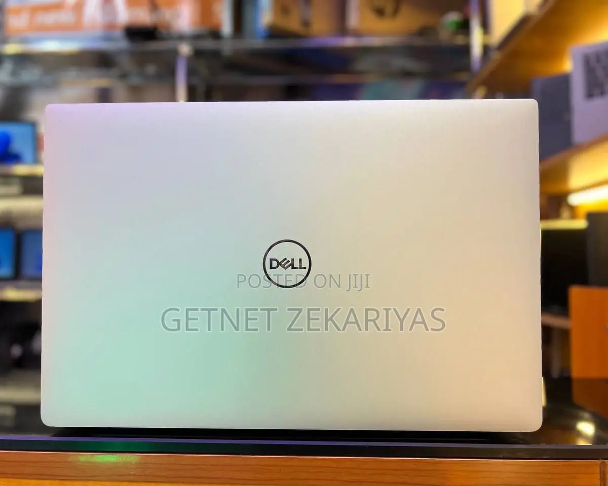 New Laptop Dell Precision 5520 16GB Intel Core I7 SSD 512GB