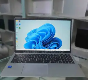 New Laptop Dell Inspiron 15 16GB Intel Core i5 SSD 512GB