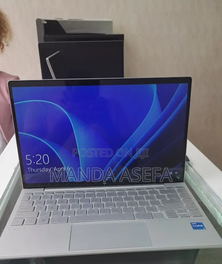 New Laptop HP Envy 13 16GB Intel Core I5 SSD 512GB