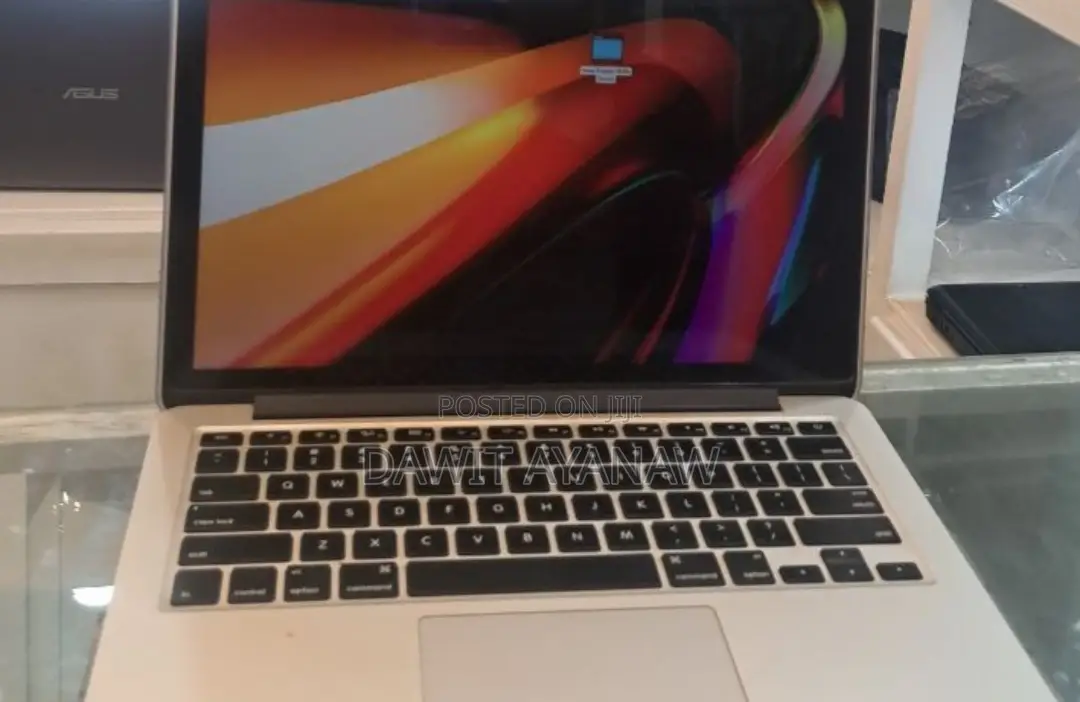 New Laptop Apple MacBook Pro 2013 8GB Intel Core i5 SSD 256GB
