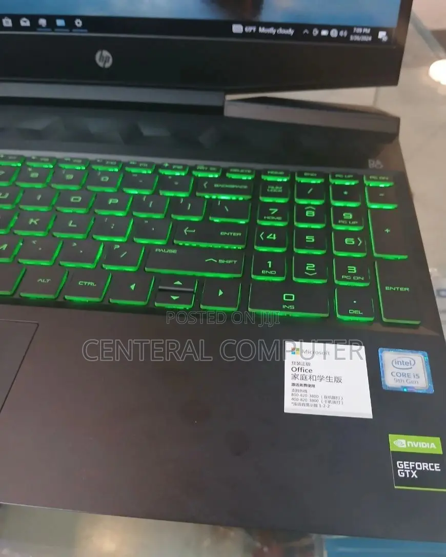 New Laptop HP Portable AC AC049TU 16GB Intel Core I5 SSD 512GB