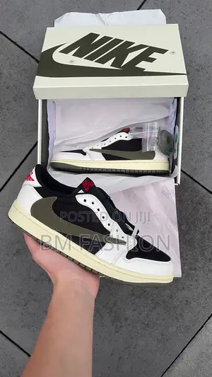 Air Jordan 1 Low Travis Scott Dunk