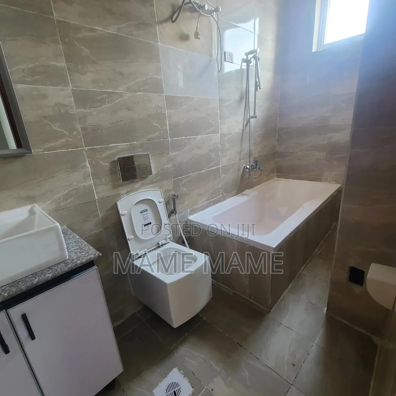 5bdrm Duplex in Addis Abeba, Bole for rent