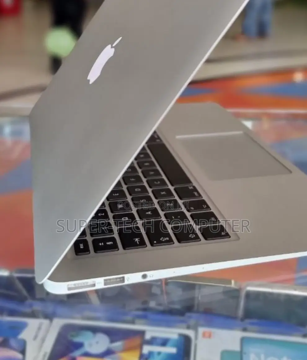 New Laptop Apple MacBook Air 2013 4GB Intel Core I5 SSD 256GB