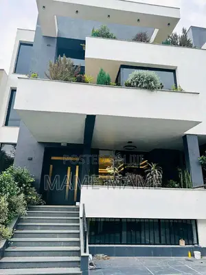 8bdrm House in Addis Abeba, Bole for sale