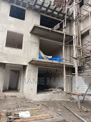 5bdrm House in Addis Abeba, Bole for sale