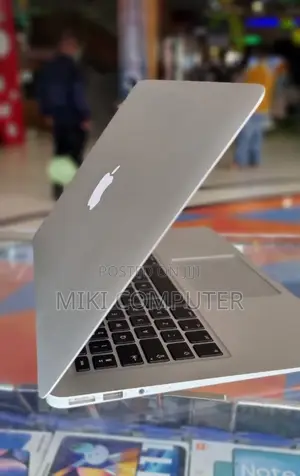 New Laptop Apple MacBook Air 2013 4GB Intel Core I5 SSD 256GB
