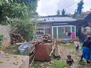 5bdrm House in Abem Kara, Yeka for sale